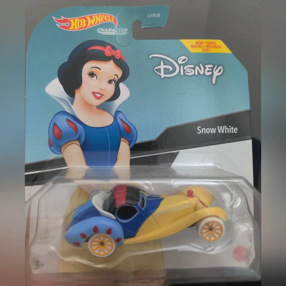 Disney Hot Wheels Character Car Snow White